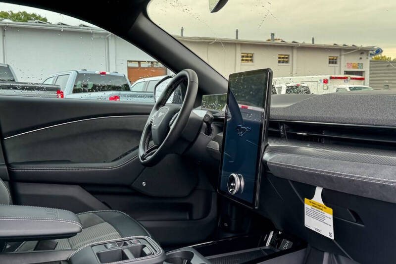 2025 Ford Mustang Mach-E GT