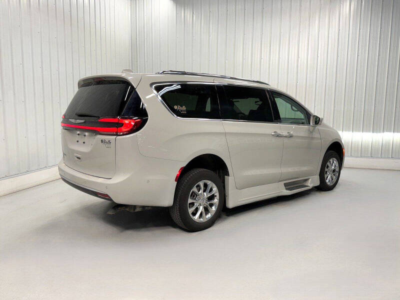 2021 Chrysler Pacifica Touring L