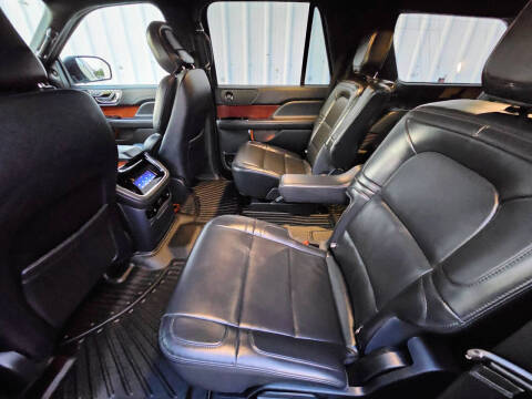 2023 Lincoln Navigator Standard