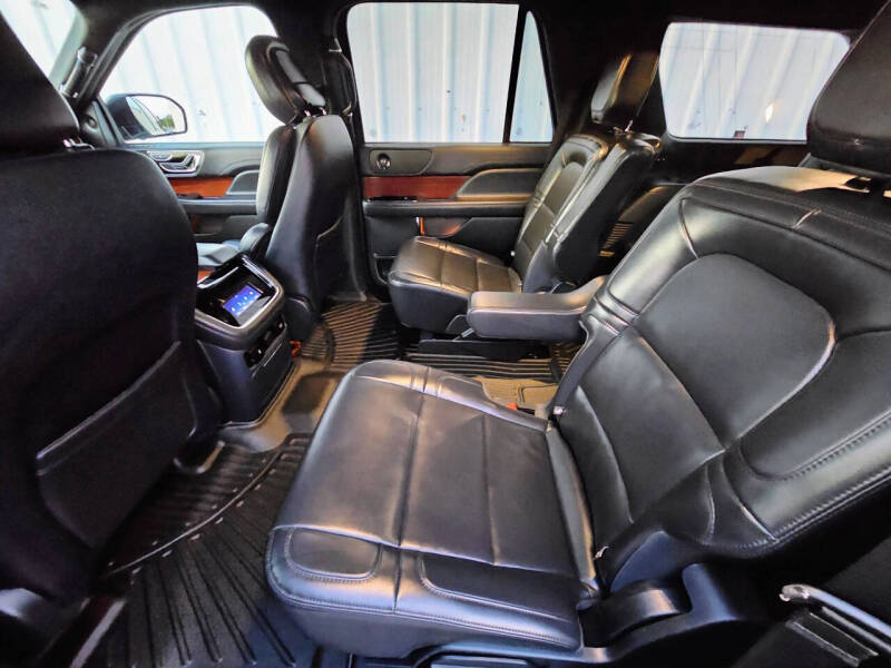 2023 Lincoln Navigator Standard