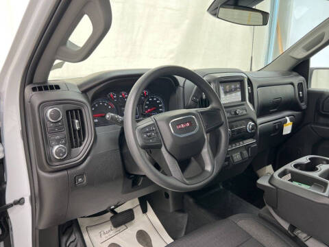 2025 GMC Sierra 2500HD Pro