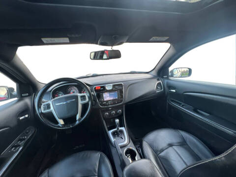 2011 Chrysler 200 Limited