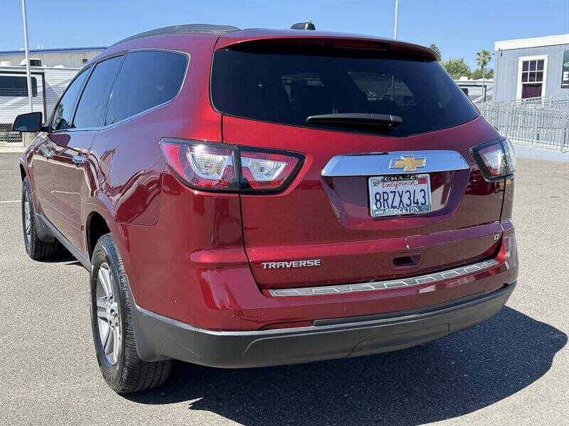 2017 Chevrolet Traverse LT