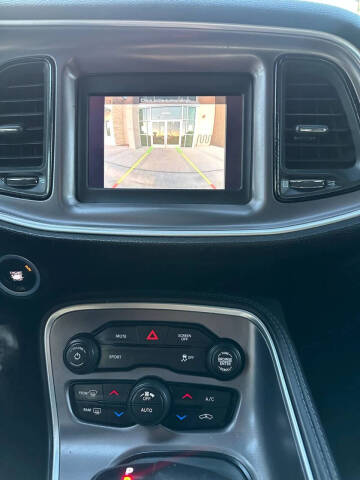 2019 Dodge Challenger SXT