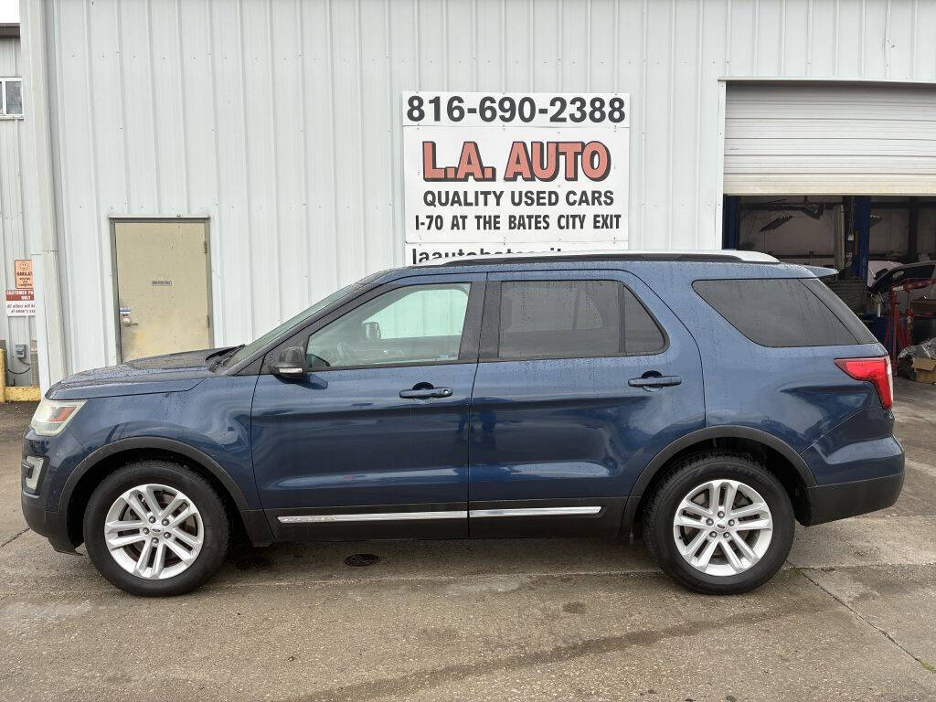 2016 Ford Explorer XLT XLT 4dr SUV 1