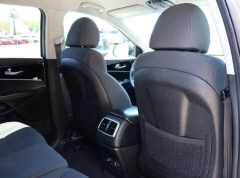 2020 Kia Sorento LX V6