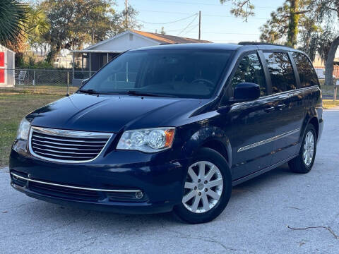2016 Chrysler Town and Country Touring