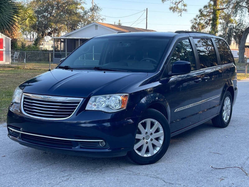 2016 Chrysler Town and Country Touring