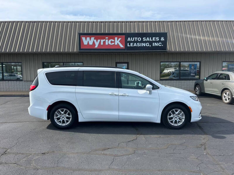 2022 Chrysler Pacifica Touring L