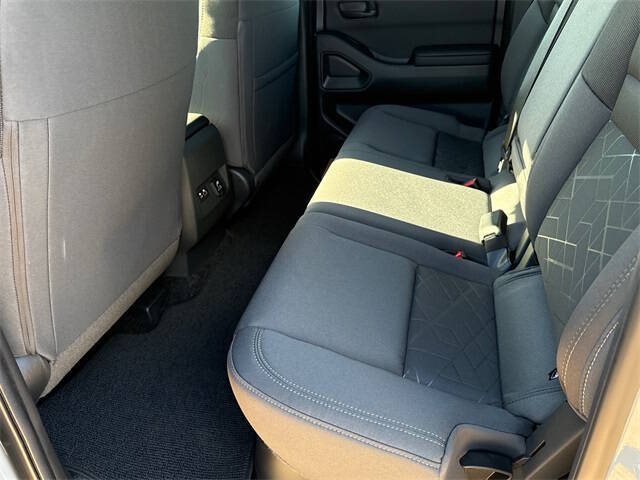 2026 Nissan Frontier SV