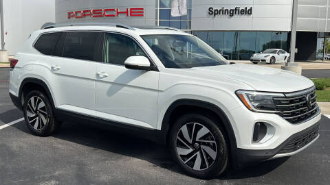 2024 Volkswagen Atlas for sale at Napleton Autowerks in Springfield MO