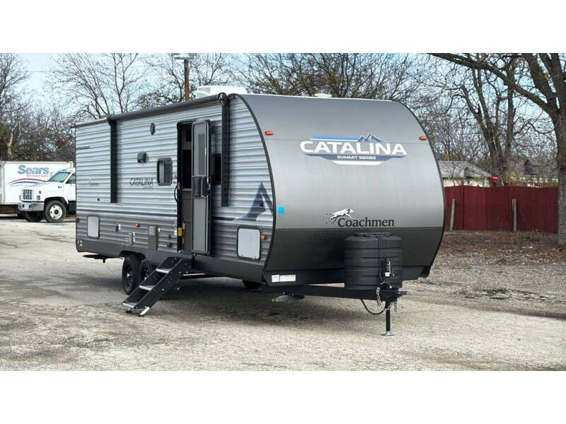 2023 Catalina Yachts 261BHS
