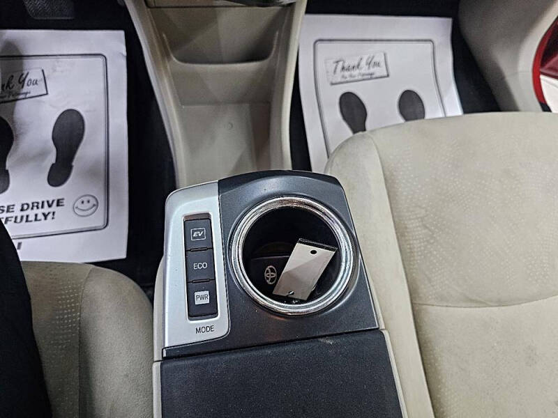 2012 Toyota Prius v Two