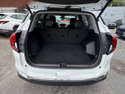 2024 GMC Terrain SLT