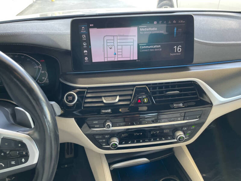 2022 BMW 5 Series 530e