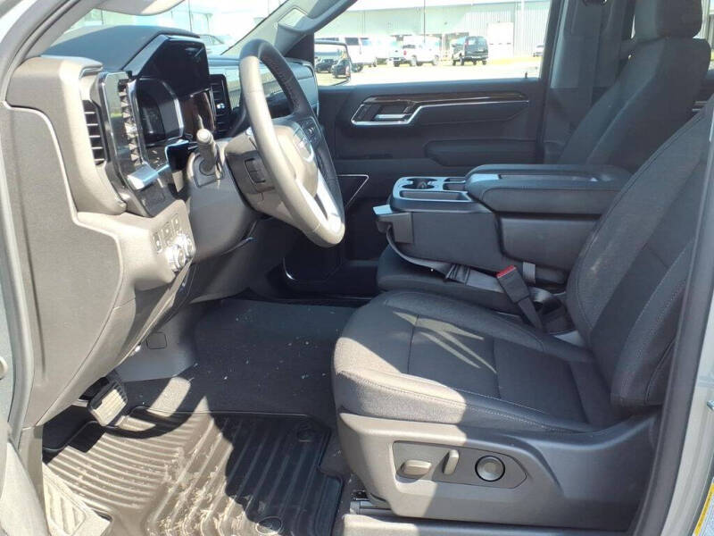 2026 GMC Sierra 1500 Elevation Standard