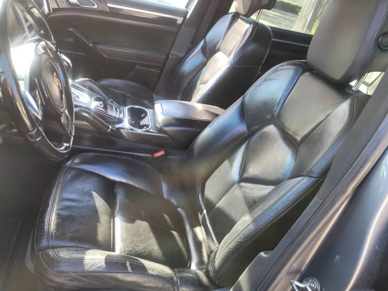 2011 Porsche Cayenne S