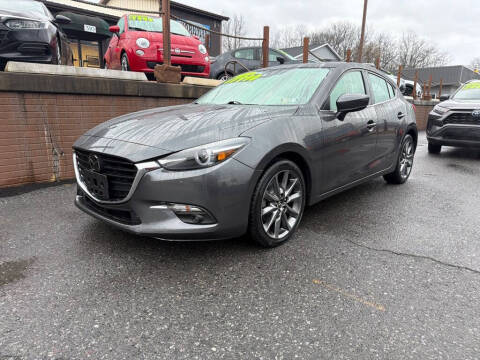 2018 Mazda MAZDA3 Grand Touring