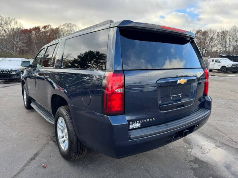 2018 Chevrolet Suburban LS