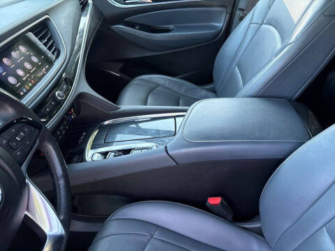 2023 Buick Enclave Essence