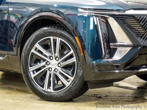 2025 Cadillac LYRIQ Luxury 1