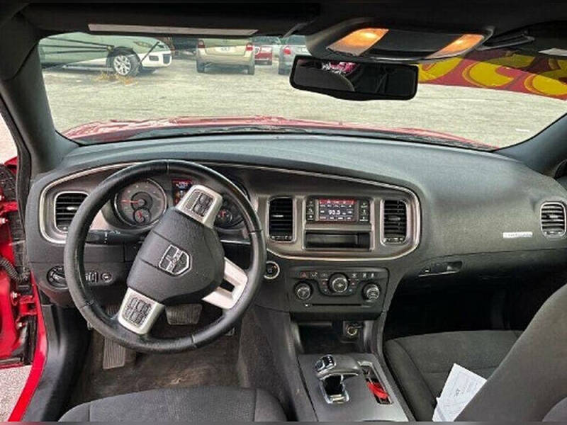 2012 Dodge Charger SE