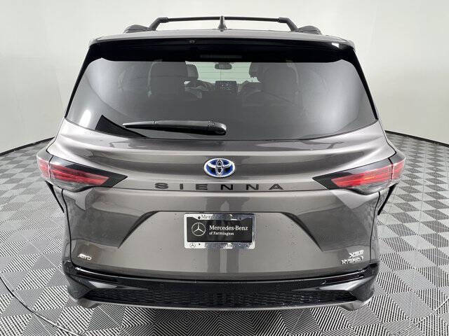 2022 Toyota Sienna XSE 7-Passenger
