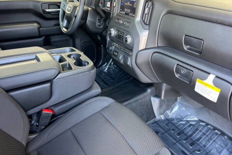 2025 GMC Sierra 2500HD Pro