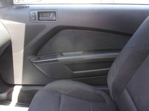 2012 Ford Mustang V6