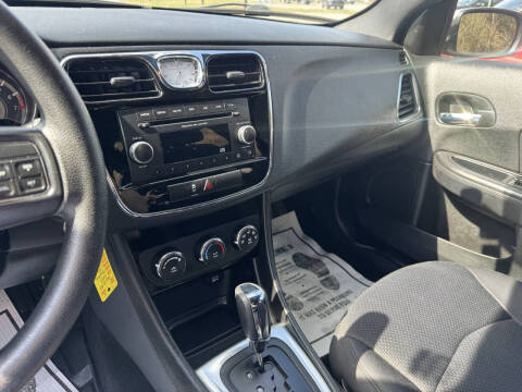 2014 Chrysler 200 LX