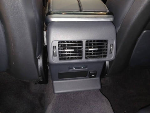 2022 Land Rover Range Rover Velar P250 R-Dynamic S