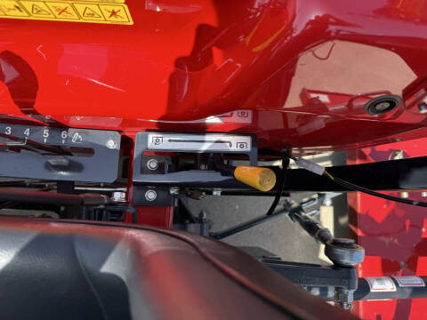 2023 MASSEY FERGUSON 1825E