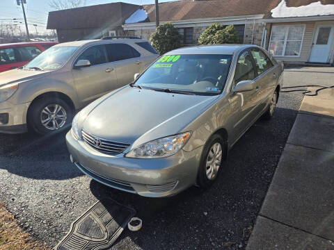 2005 Toyota Camry LE