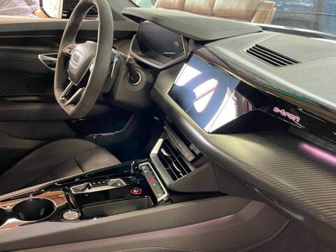 2024 Audi e-tron GT quattro Premium Plus