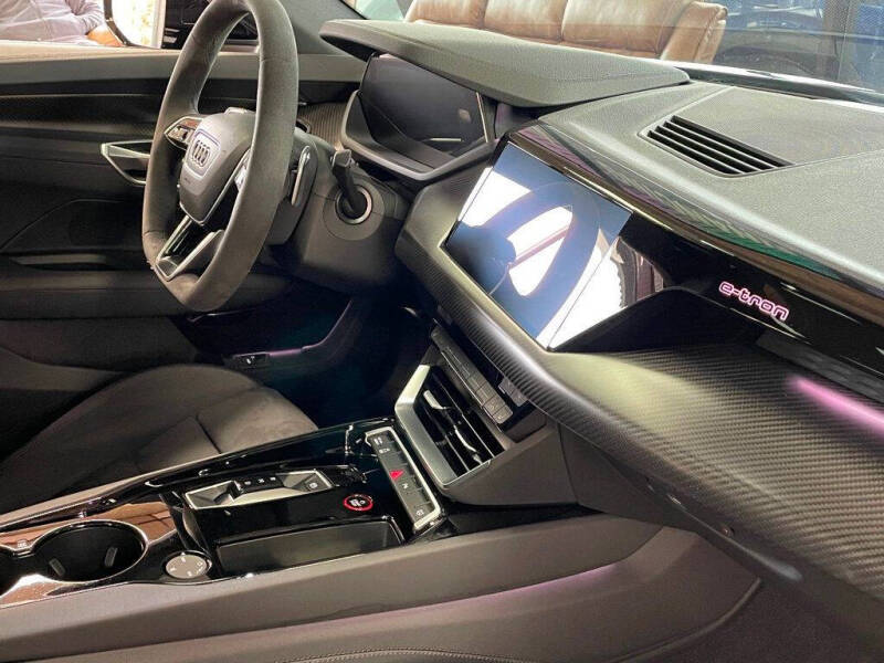 2024 Audi e-tron GT quattro Premium Plus