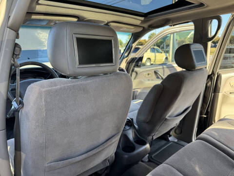 2003 Toyota Sequoia SR5