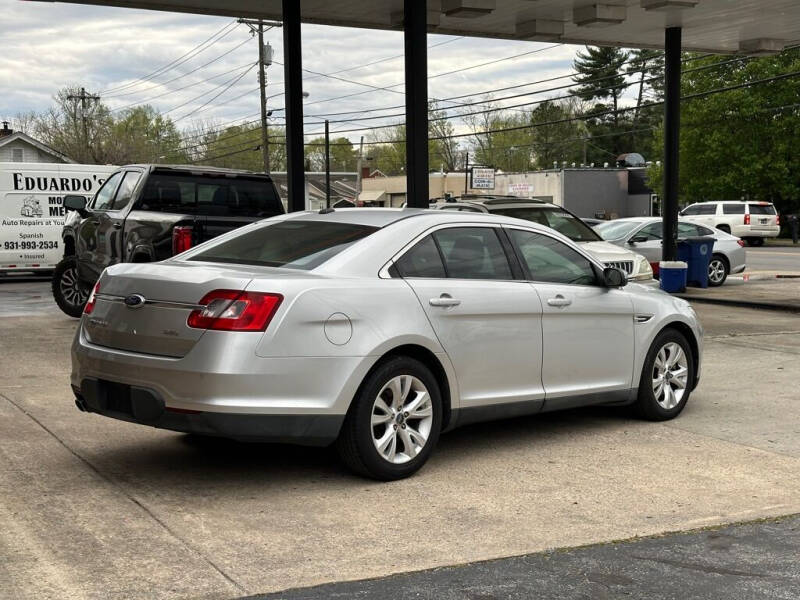 2011 Ford Taurus SEL
