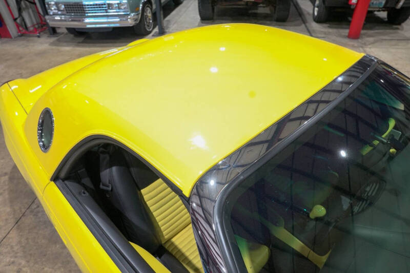 2002 Ford Thunderbird Deluxe