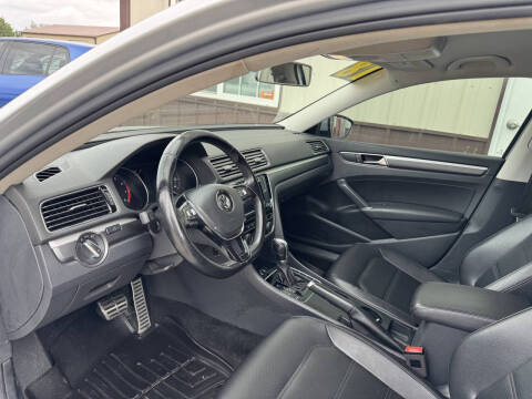 2018 Volkswagen Passat 2.0T R-Line