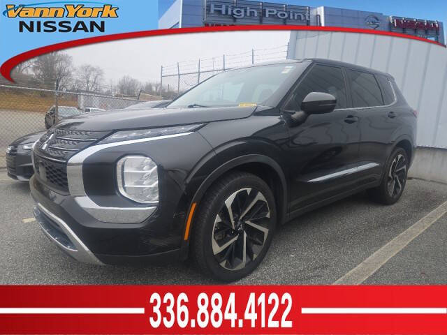 2022 Mitsubishi Outlander ES