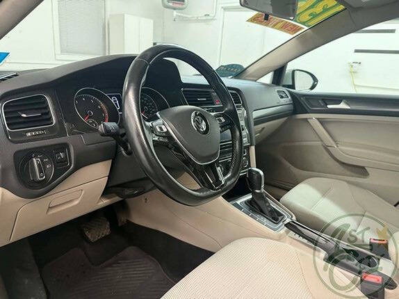 2018 Volkswagen Golf TSI S