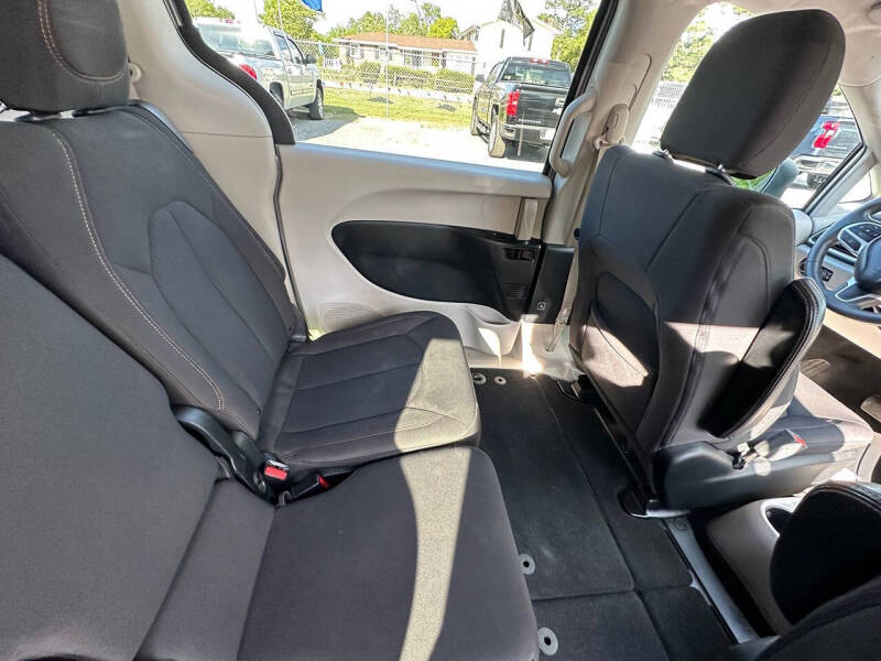 2017 Chrysler Pacifica LX