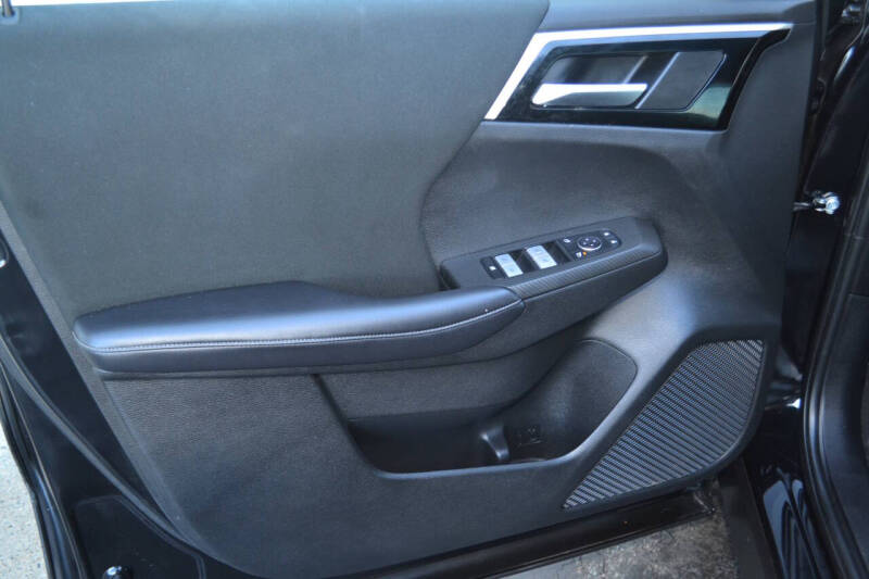 2023 Mitsubishi Outlander ES