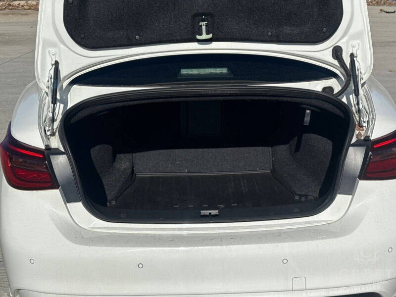 2023 Infiniti Q50 Sensory