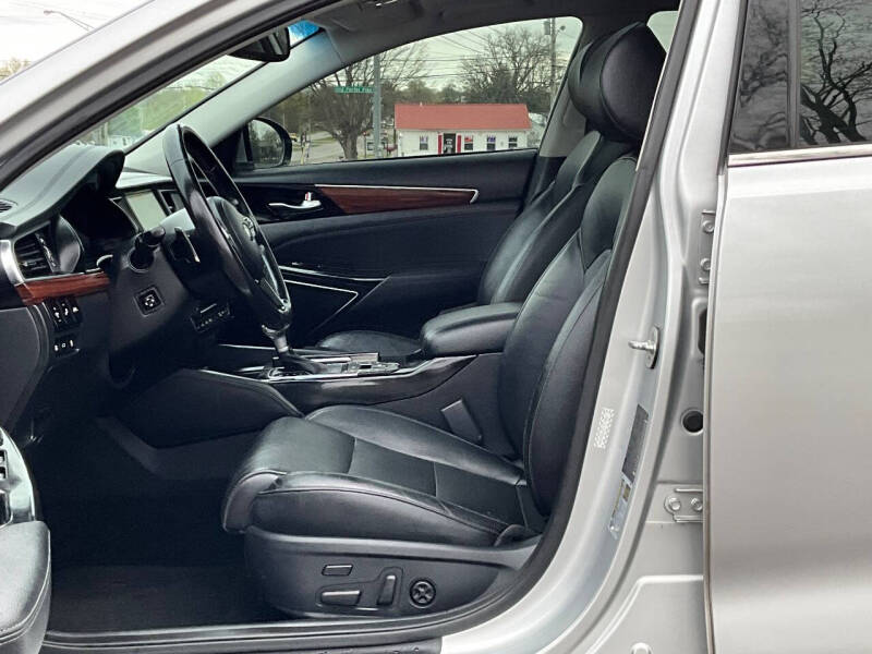 2017 Kia Cadenza Premium