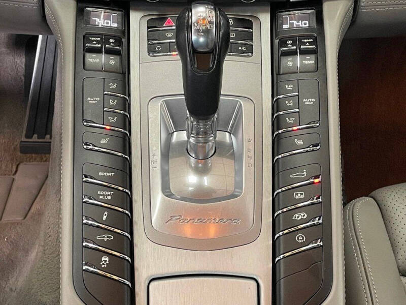 2012 Porsche Panamera Turbo