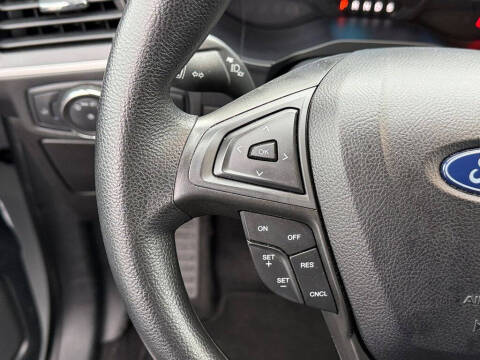 2022 Ford Edge SE