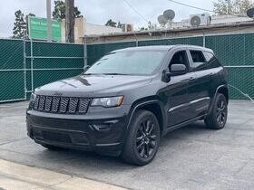 2019 Jeep Grand Cherokee for sale at La Mesa Auto Sales in Huntington Park CA