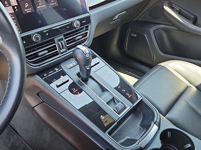 2022 Porsche Macan