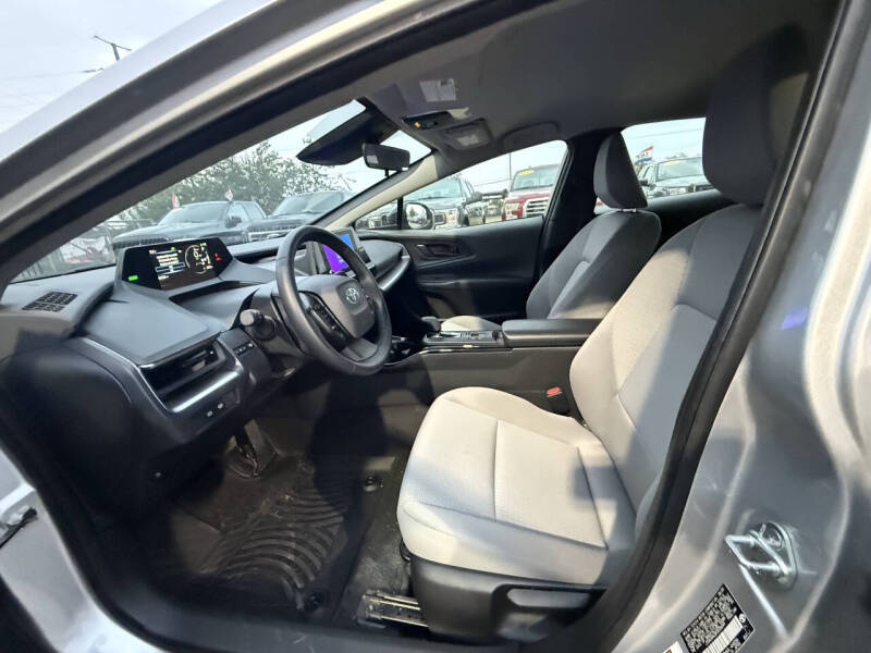 2024 Toyota Prius LE